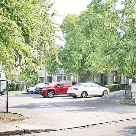 Lovely 2-Bedroom Condo W/Balcony And Free Parking Nashville Buitenkant foto