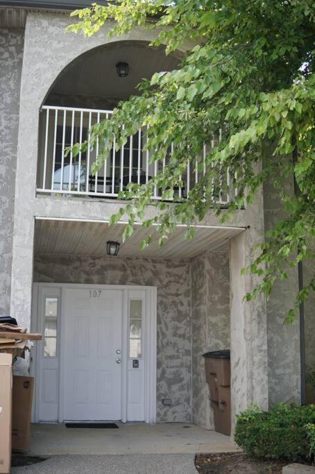 Lovely 2-Bedroom Condo W/Balcony And Free Parking Nashville Buitenkant foto