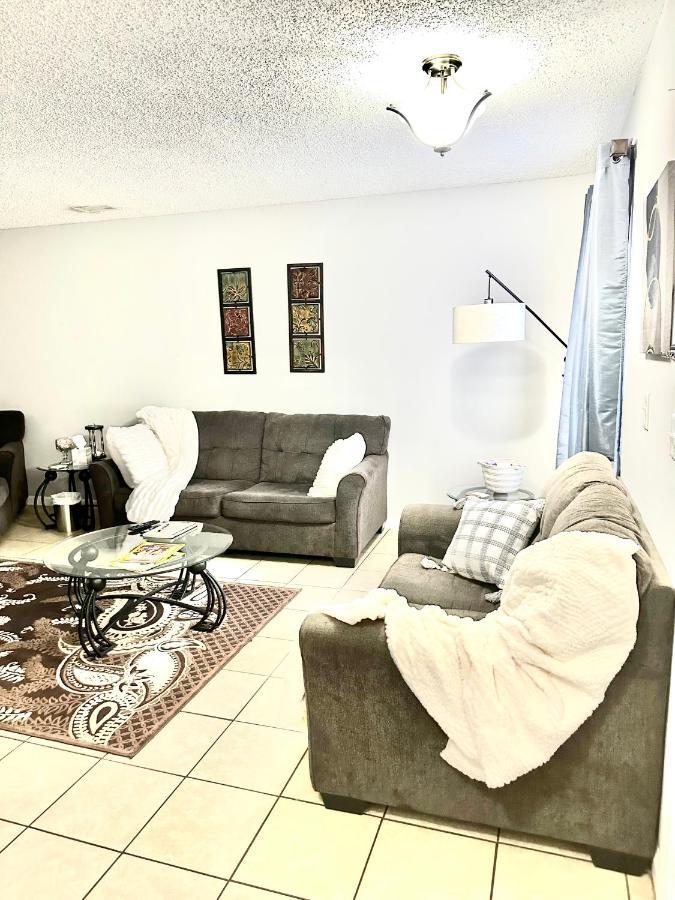 Lovely 2-Bedroom Condo W/Balcony And Free Parking Nashville Buitenkant foto