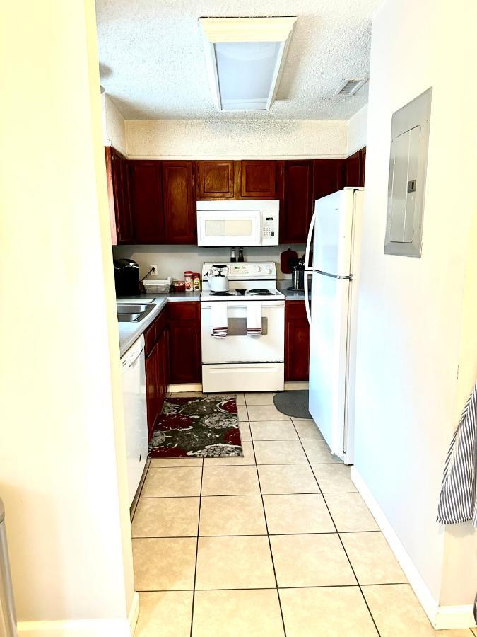 Lovely 2-Bedroom Condo W/Balcony And Free Parking Nashville Buitenkant foto
